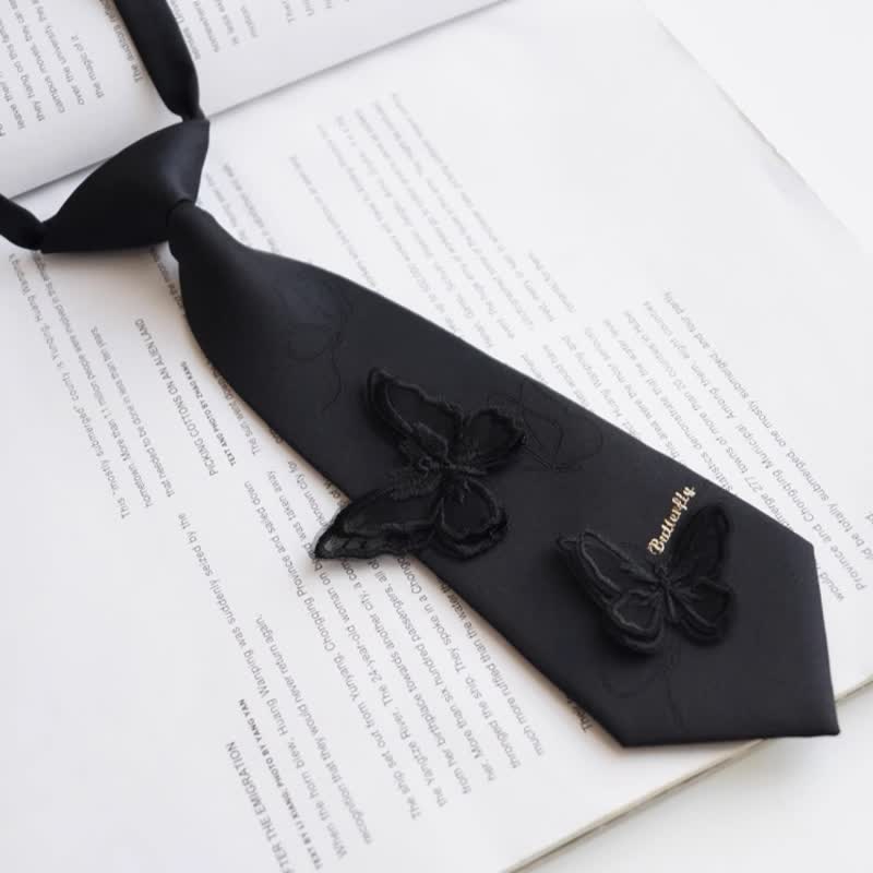 Men's Pre-Tied Leisure Style Butterfly Small Necktie - Black - image 2