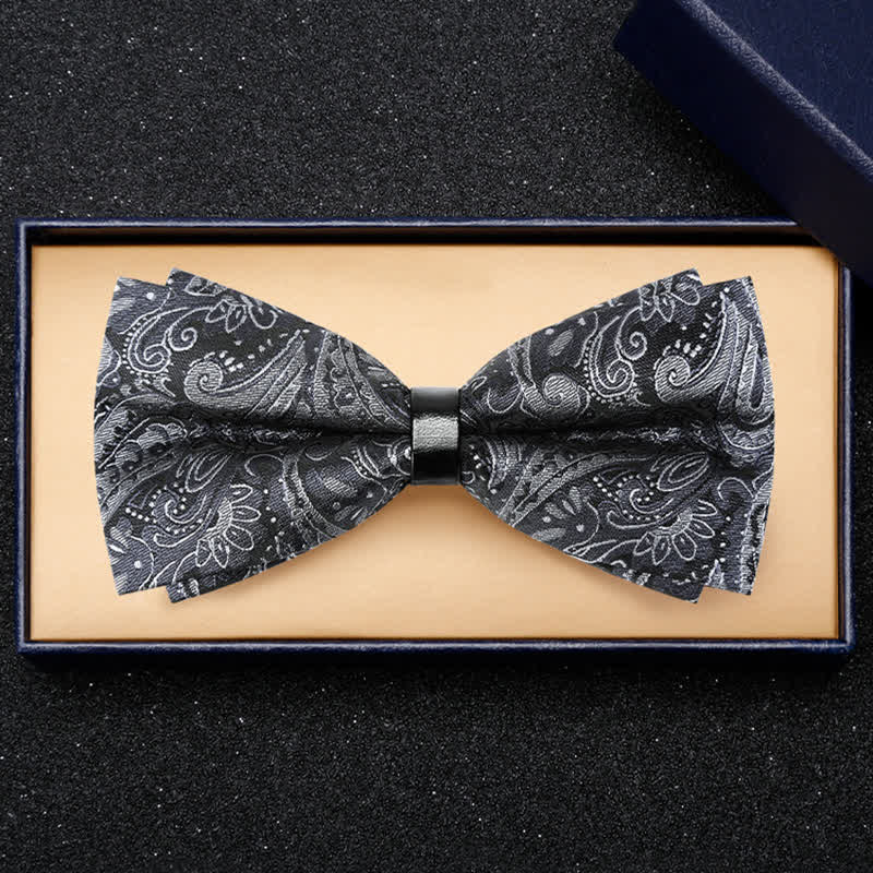 Men's Luxurious Gray Paisley Pattern Bow Tie - image 0