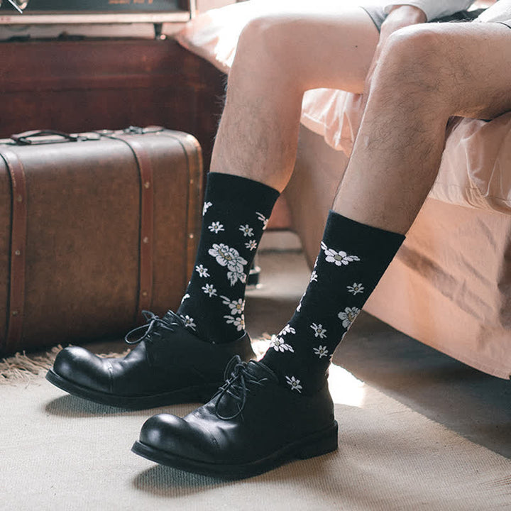 Men's Little White Daisy Black Crew Socks - Black - EU 38-44 - image 0