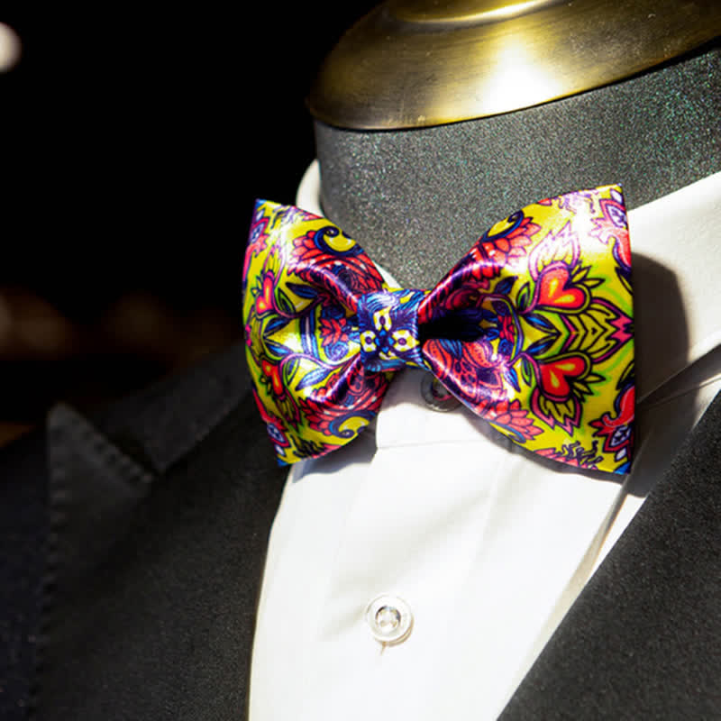 Men's Baroco Style Complex Totem Pattern Bow Tie - image 2