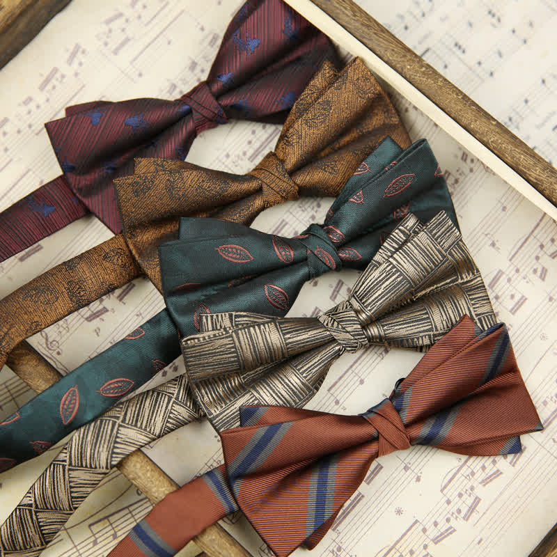 Men's Vintage Leaves Striped Twilled Bow Tie - image 0