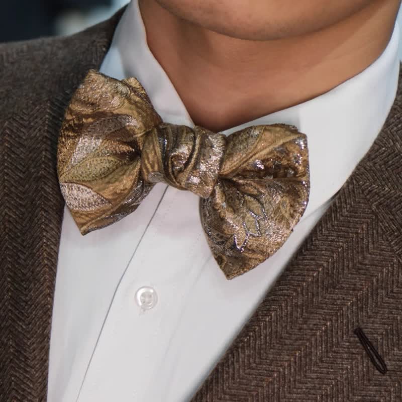 Men's Luxury Champagne Fishtail Oversized Bow Tie - image 4