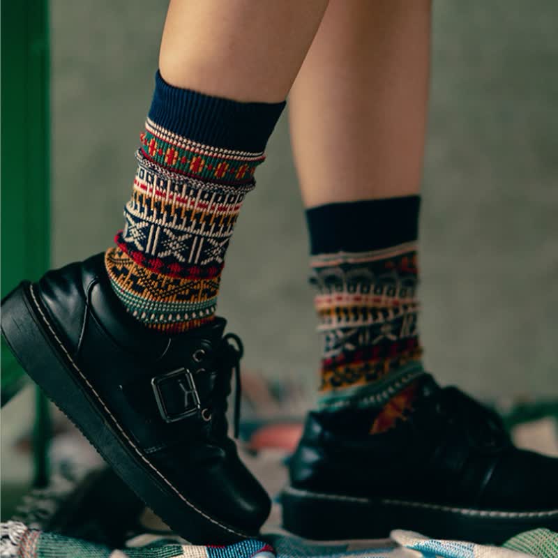 Men's Bold Colorful Knit Pattern Cotton Socks - image 7