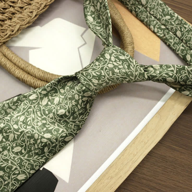Men's Fresh Light Green Vines Botanical Necktie - image 2