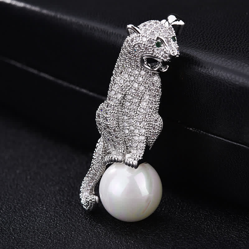 Unisex Leopard Shiny Zircon Faux Pearl Decoration Brooch - image 3