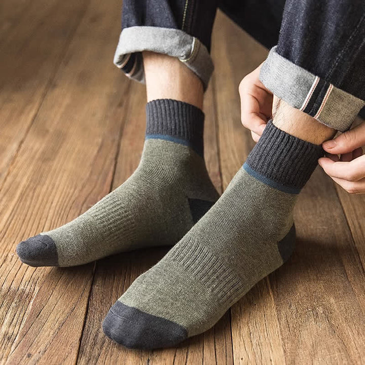 Colorblocking Contrast Sports Cotton Mid-calf Socks - image 0