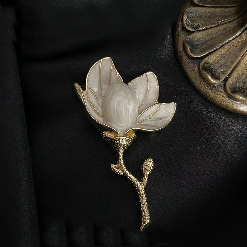 Women's Exaggerated Court Style White Magnolia Brooch - image 2