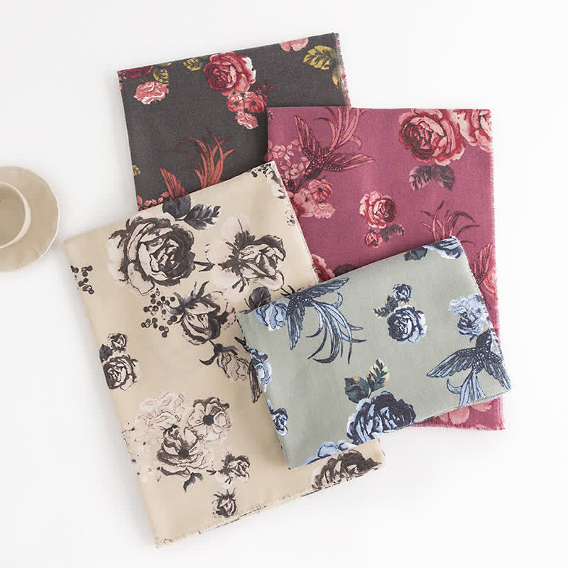 Women's Graceful Large Rose Romantic Pattern Scarf - image 1