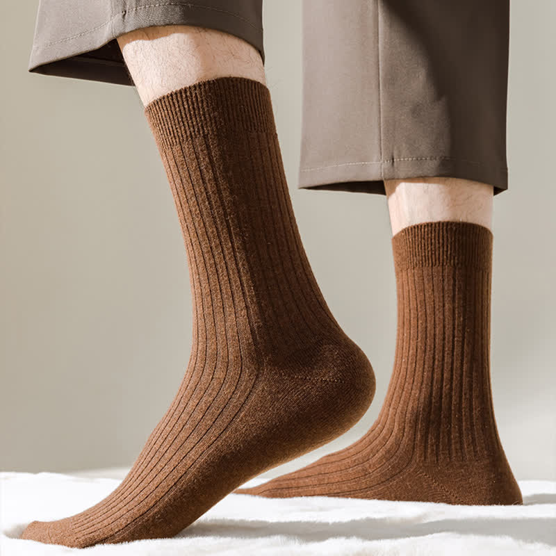 Men's Solid Color Comfortable Breathable Crew Socks - image 0