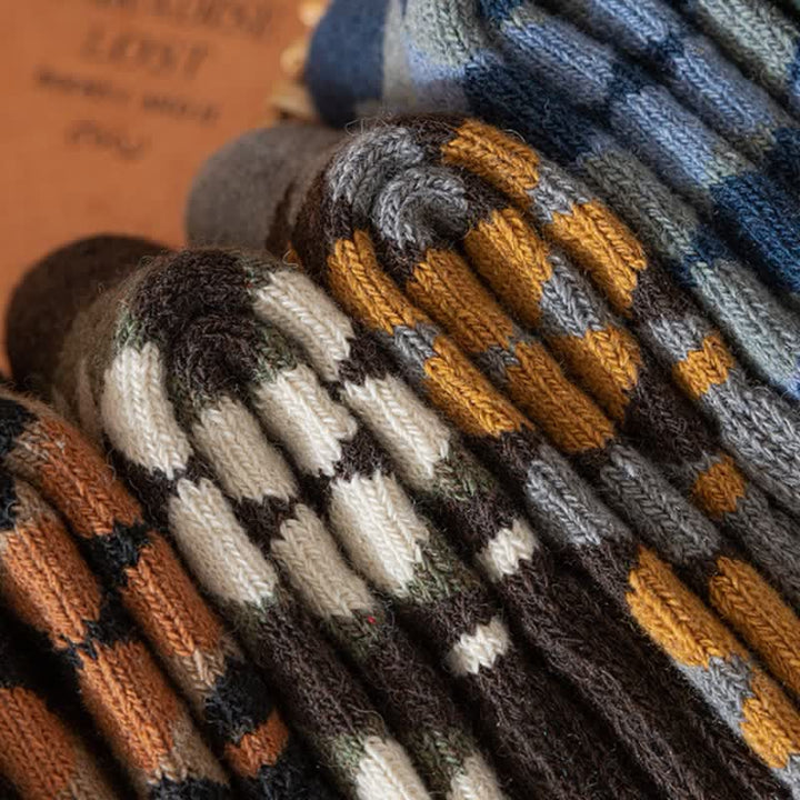 Men's Characteristic Plaid Pattern Winter Crew Socks - image 4