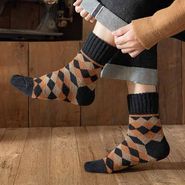Men's Characteristic Plaid Pattern Winter Crew Socks - image 0
