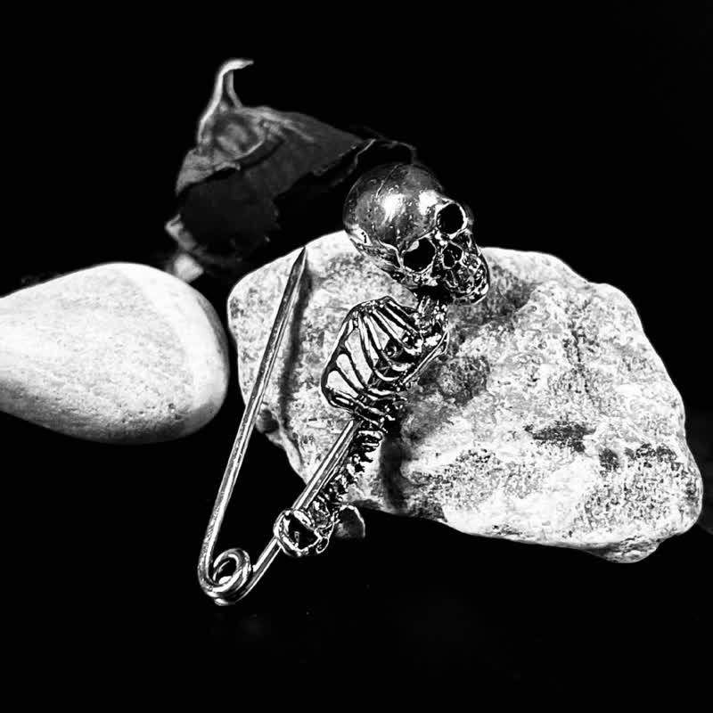 Dark Elegance Mystic Skull Brooch - image 6