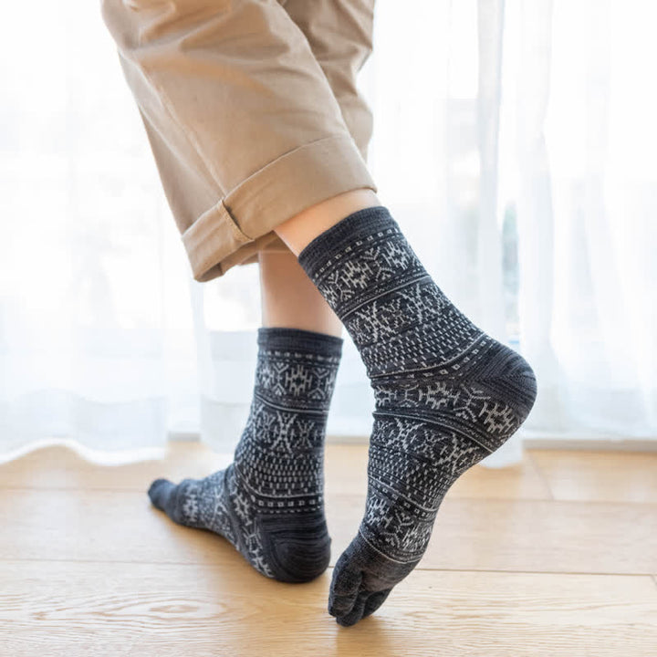 Men's Vintage Style Pattern Five Fingers Crew Socks - image 2