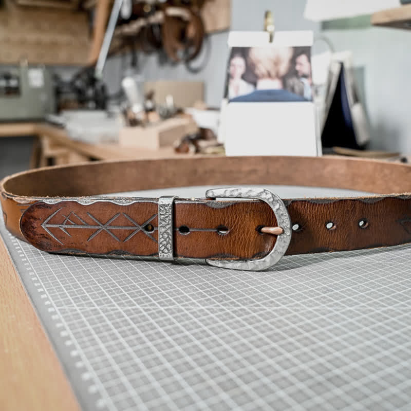 Silver Hammer Buckle Carved Arrow Pattern Leather Belt - image 4