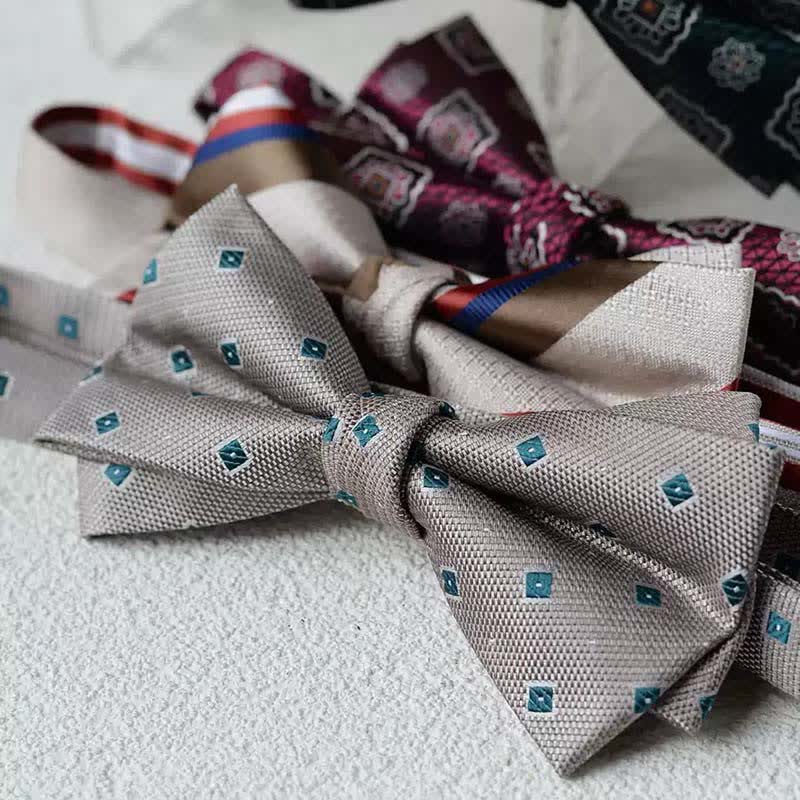 Men's Vintage Printed Double Layered Handkerchief Bow Tie - image 4