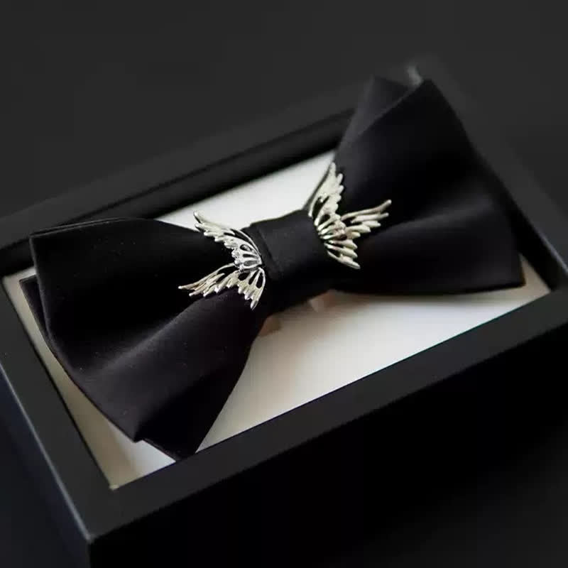 Men's Silver Flying Wings Elegant Black Bow Tie - Black - image 0