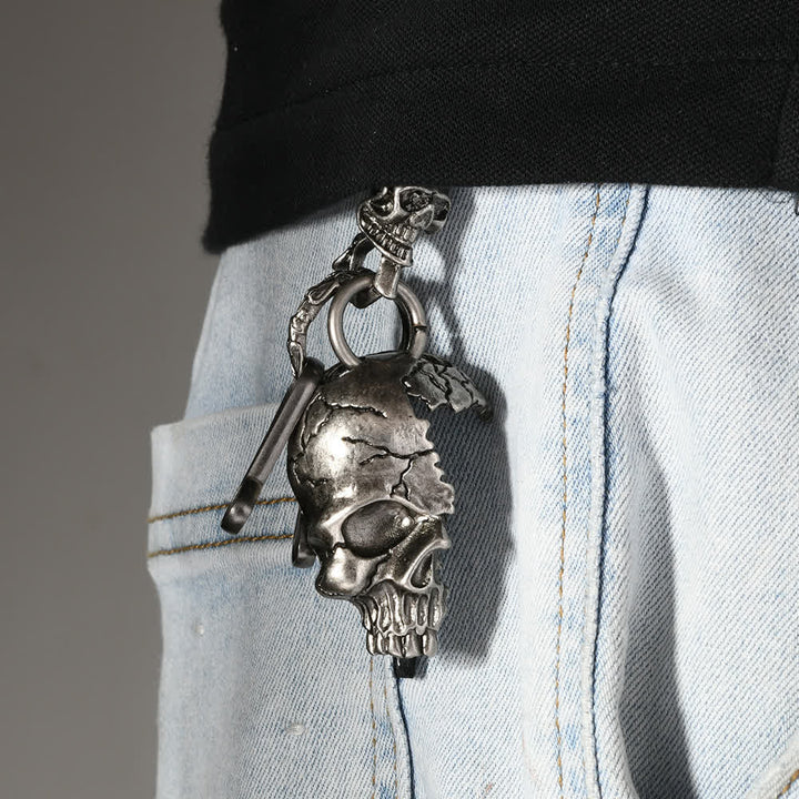 Retro Antique Silver Skull Face Metal Keychain