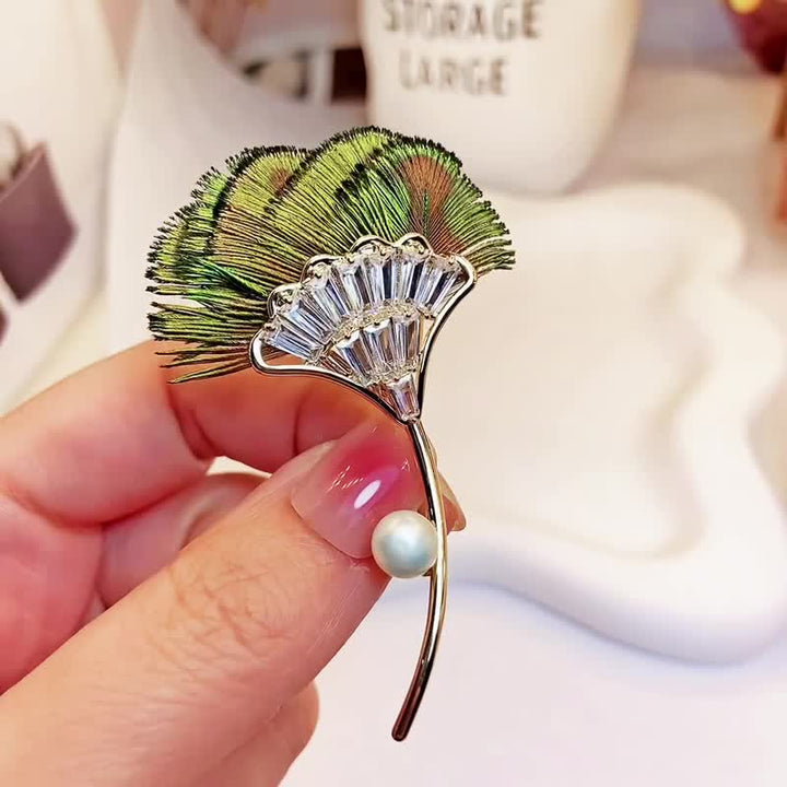 Women's Green Peacock Feather Gingko Leaf Shape Brooch - image 4