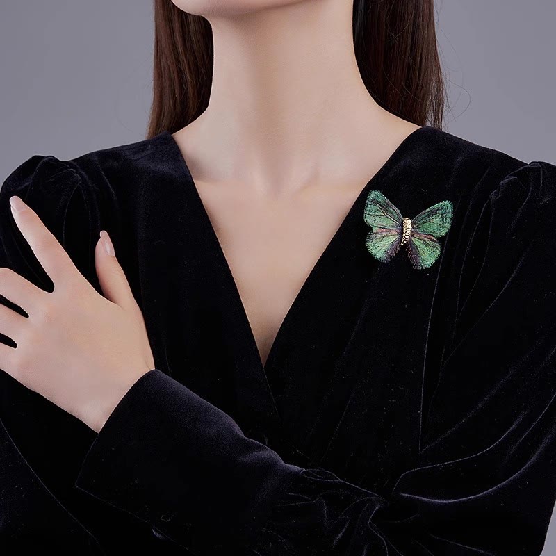 Women's Retro Butterfly Gradient Color Embroidered Brooch - image 6