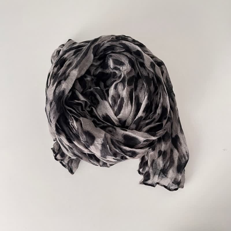 Women's Leopard Print Pleated Cotton Linen Thin Autumn Scarf