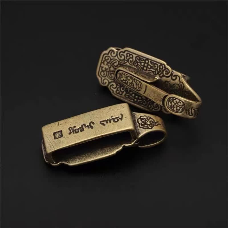 Vintage Pattern Solid Brass Buckle Hook Belt Clip Keychain - image 1