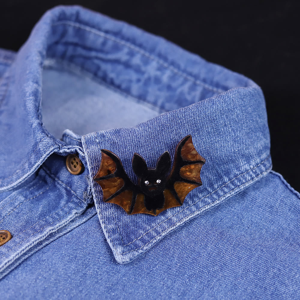 Broche de murciélago acrílico hecho a mano para Halloween - image 2