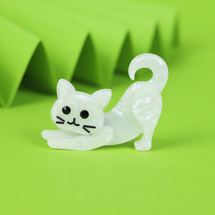 Charming Accessory White Cat Handmade Acrylic Brooch - White - image 1