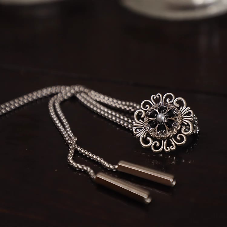 Exquisite Lace Imitation Pearl Round Pendant Bolo Tie - Lace Pendant+Steel Chain - image 1