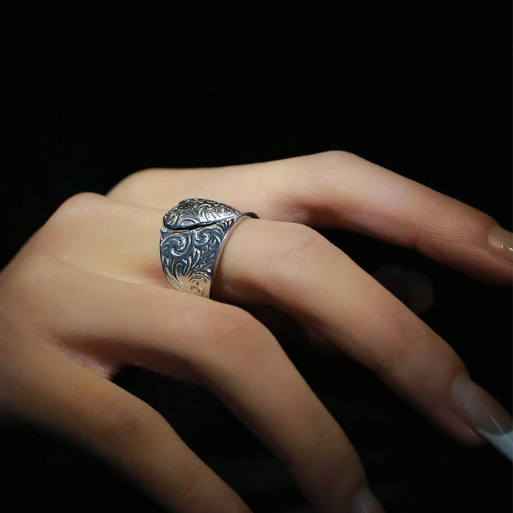 Adjustable Gold And Silver Contrasting Grass Patterned Heart Ring - image 3