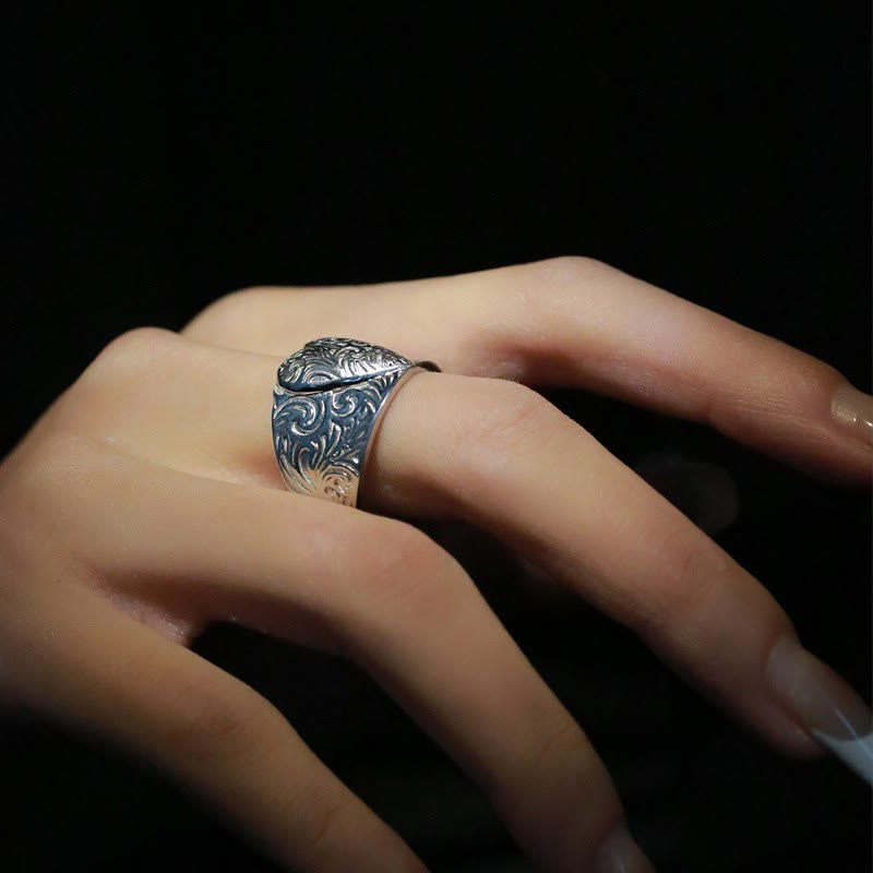 Adjustable Gold And Silver Contrasting Grass Patterned Heart Ring - image 3