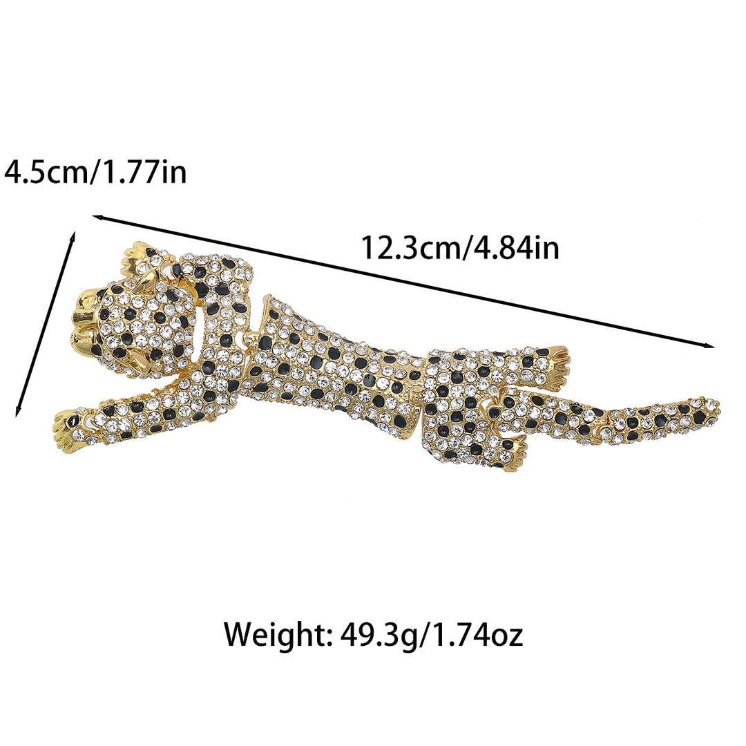 Luxurious Diamond Studded Cheetah Movable Articulated Brooch Accessory - image 4