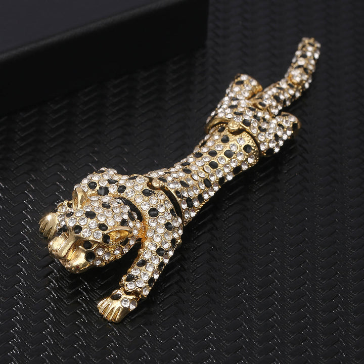 Luxurious Diamond Studded Cheetah Movable Articulated Brooch Accessory - Golden - image 2