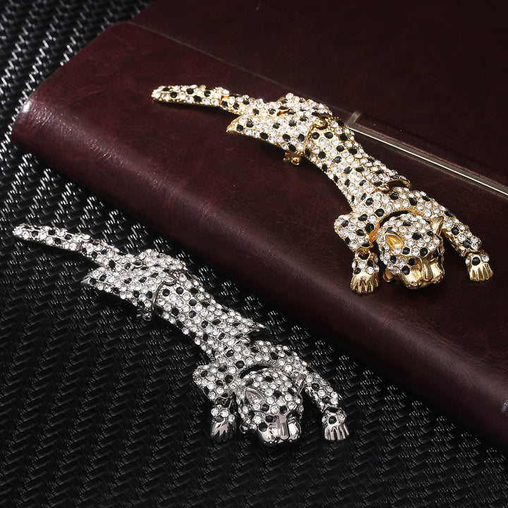 Luxurious Diamond Studded Cheetah Movable Articulated Brooch Accessory - image 0