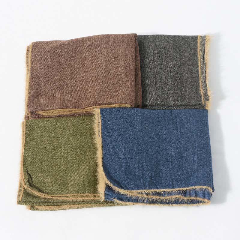 Retro & Chic Solid Color Scarf With Furry Trim - image 3