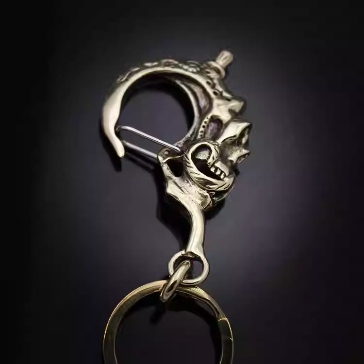 Creative Brass Skull-shaped Keychain With Ring - Keychain - image 0