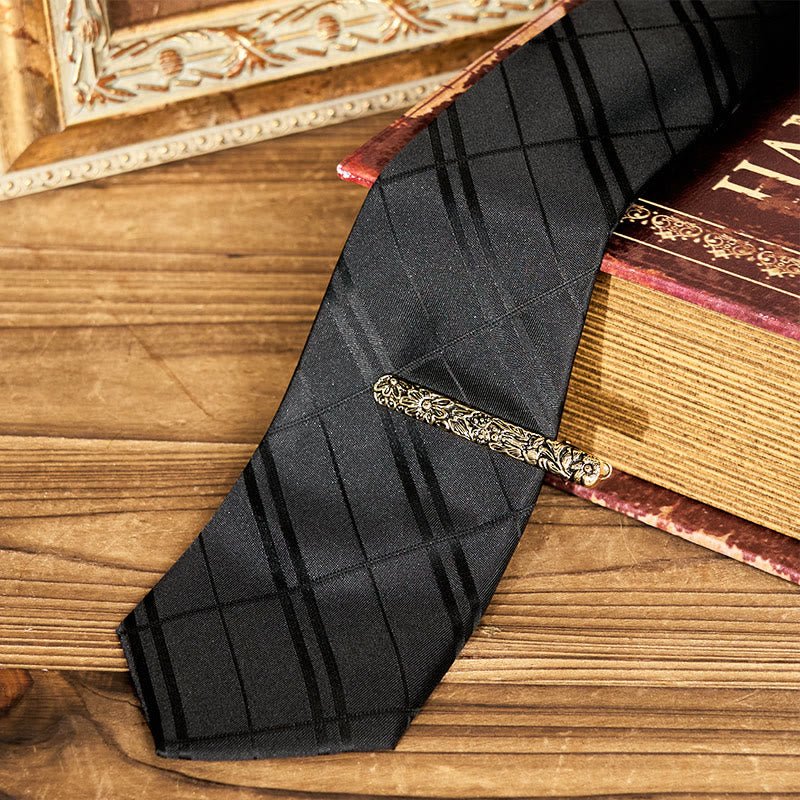 Men's Vintage Printed Necktie With Carved Tie Clip - image 15