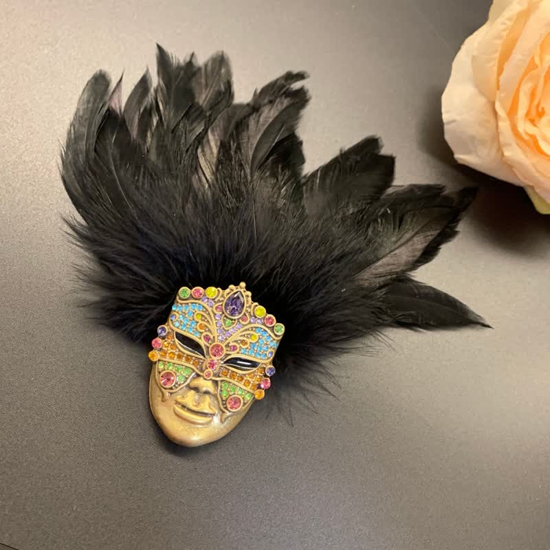 Primitive Tribes Mask Feather Brooch - image 1