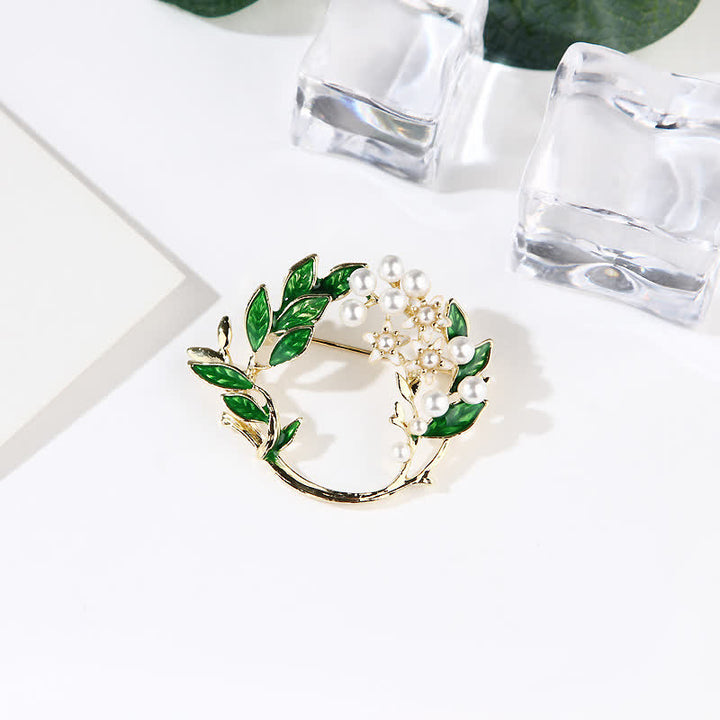 Women's Gardenia Blossom Wreath Brooch - image 6