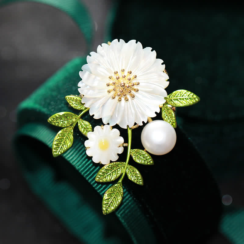 Women's Romantic Daisy Shell Pearl Brooch - Daisy - image 0