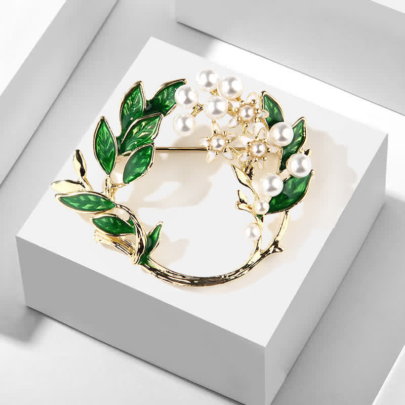 Women's Gardenia Blossom Wreath Brooch - image 5