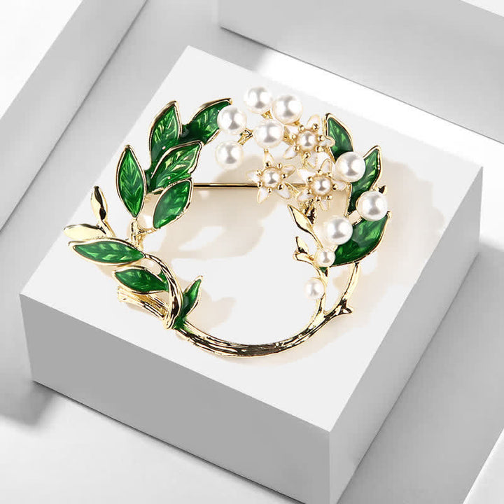 Women's Gardenia Blossom Wreath Brooch - image 5