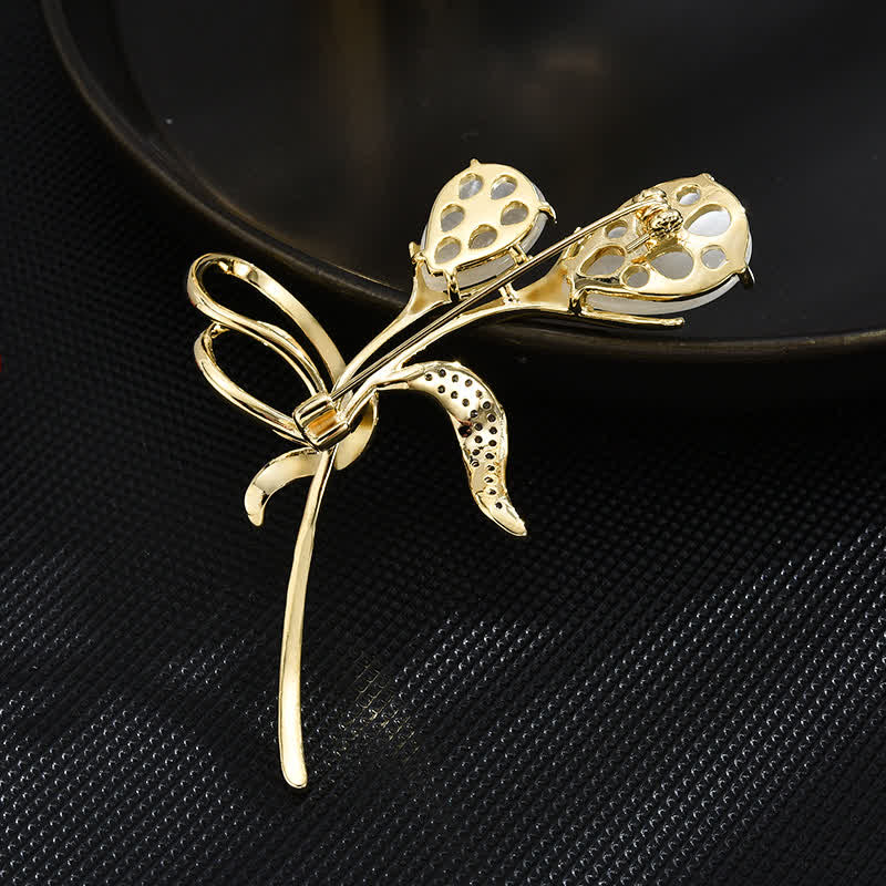 Women's Exquisite Tulip Pearl Brooch - image 2