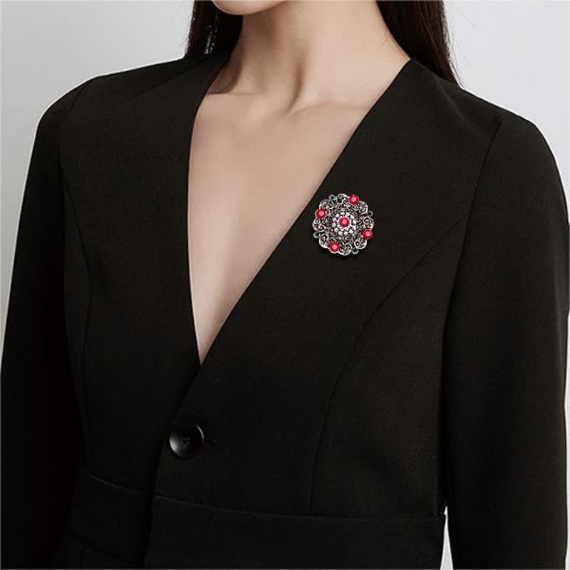 Women's Baroque Court Hollow Flower Brooch - image 1