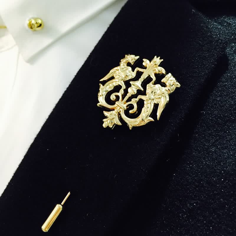 Men's Hollow Double Lion Brooch Pin - image 5