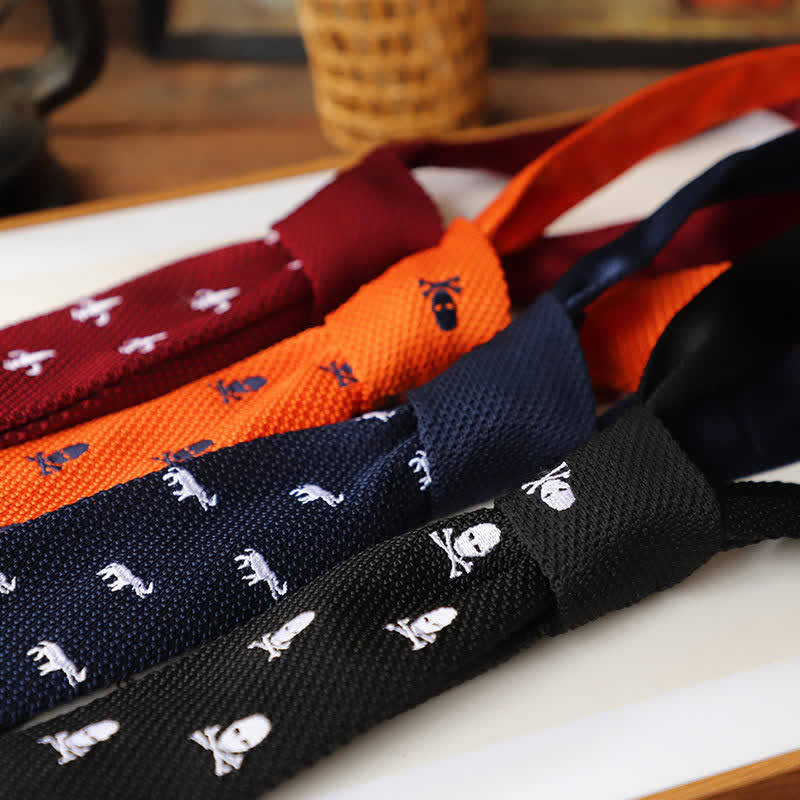 Men's Repeating Motifs Skinny Knitted Necktie - image 1