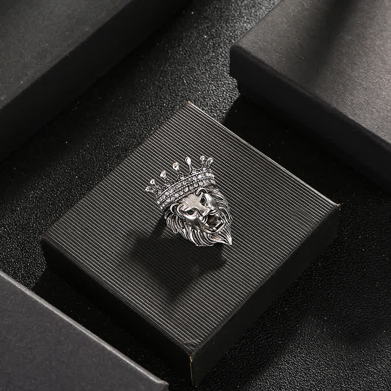Men's Lordly King Lion Brooch - image 5