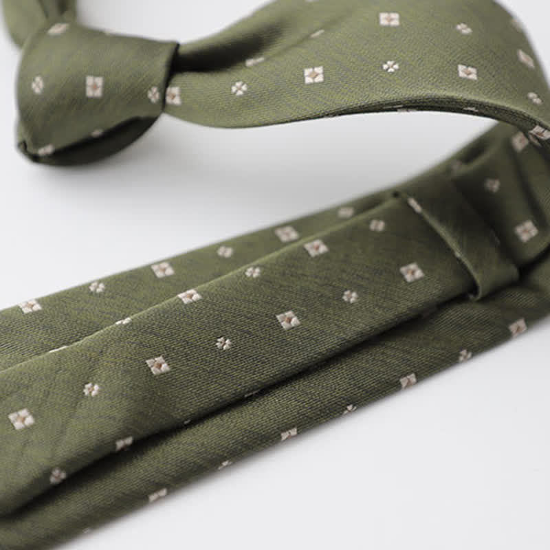 Men's Quiet Spring Green Necktie - image 3