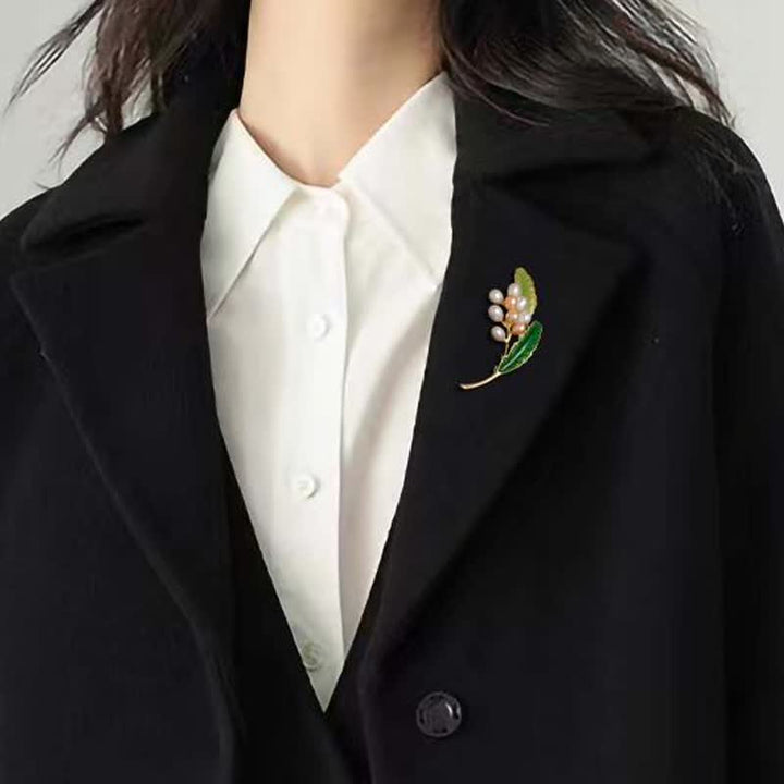 Women's Freshwater Pearl Jasmine Brooch - image 5