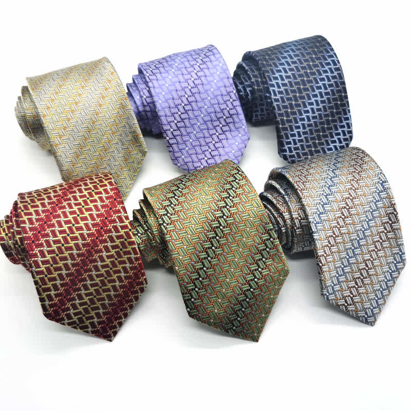 Men's Graduated Weave Pattern Pure Silk Necktie - image 0