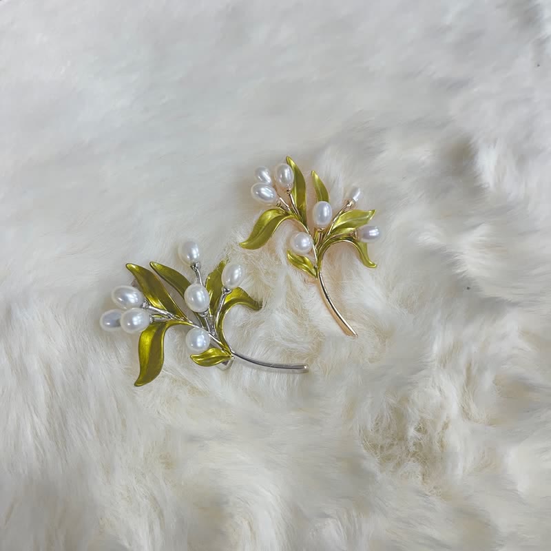 Women's Natural Pearl Olive Branch Brooch - image 5